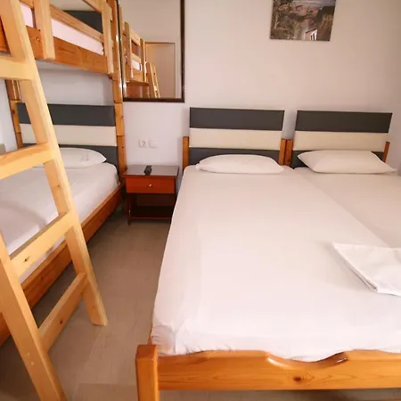 Center Ξενοδοχείο με διαμερίσματα 3*