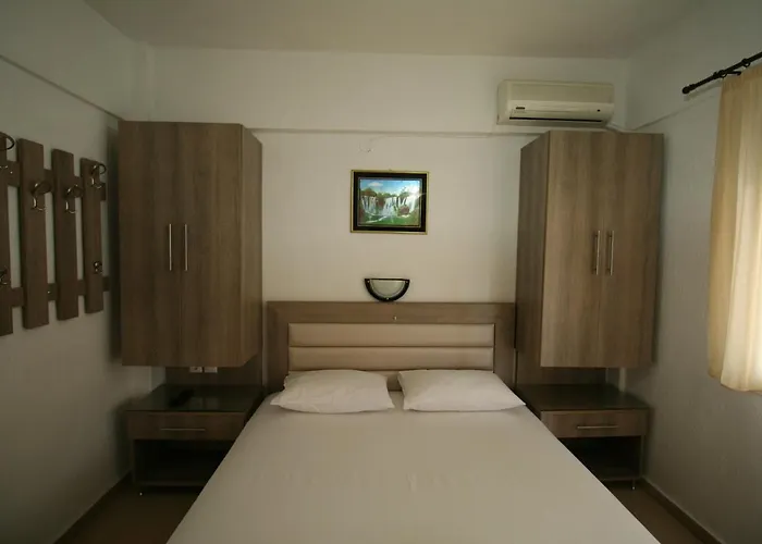 Center Apartmanhotel Szárti