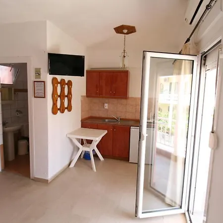 Aparthotel Center 3*