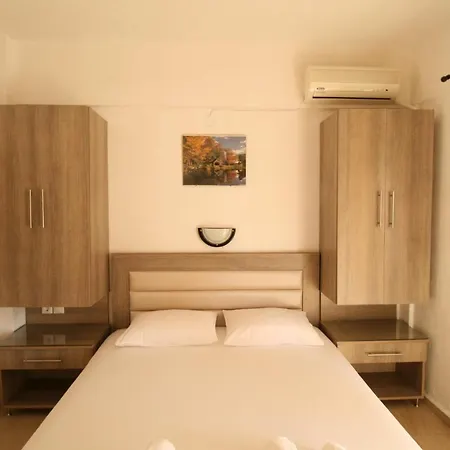 Aparthotel Center Sarti