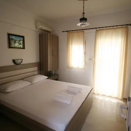Center Apartmanhotel 3*