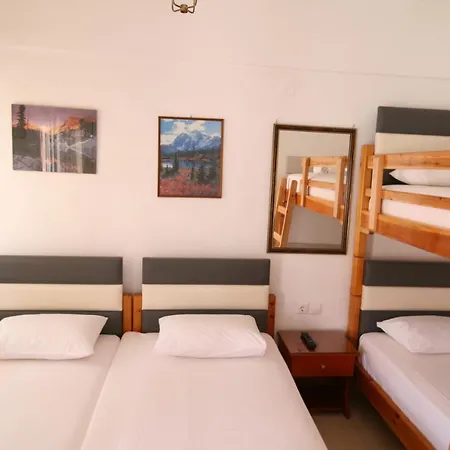 Aparthotel Center *