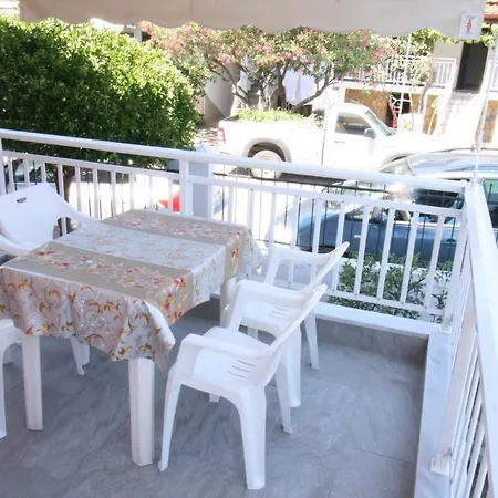 Aparthotel Center Sarti