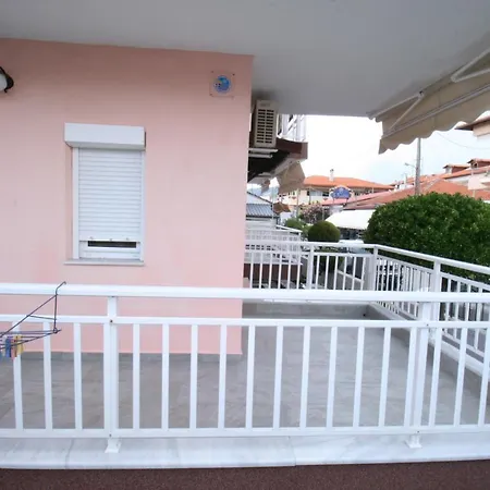 Center Aparthotel Sarti