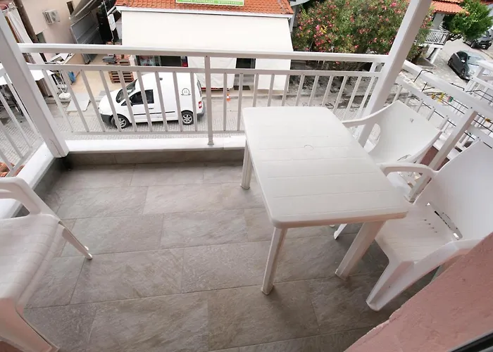 Center Aparthotel 3*