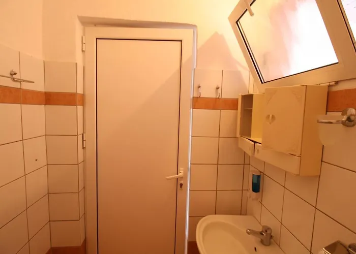 Center Aparthotel 3*