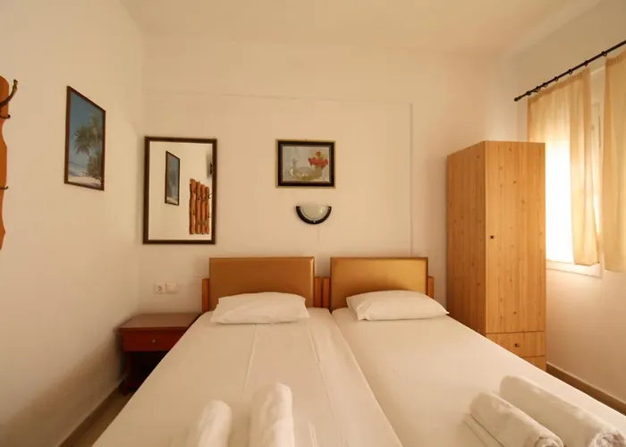 Center Aparthotel Sarti